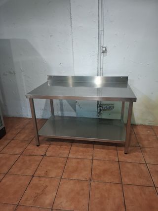 Mesa de acero inoxidable