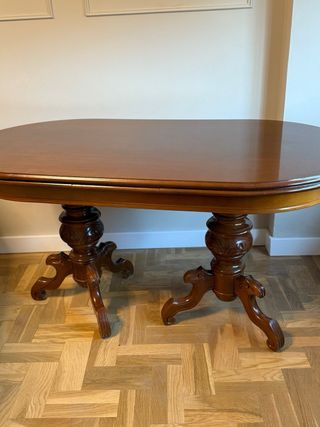 Mesa de comedor extensible de madera