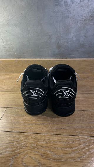 Louis Vuitton Trainer Sneakers Negras