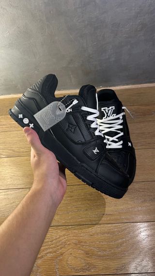 Louis Vuitton Trainer Sneakers Negras