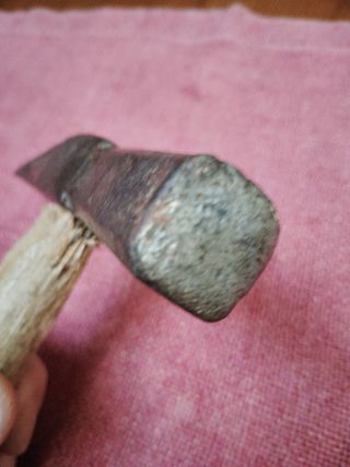 Martillo de zapatero antiguo