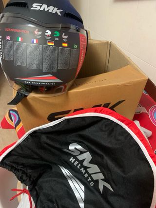 Casco jet SMK