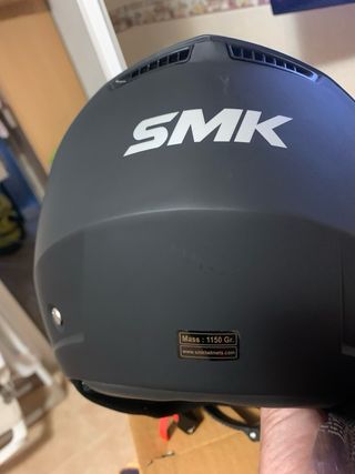 Casco jet SMK