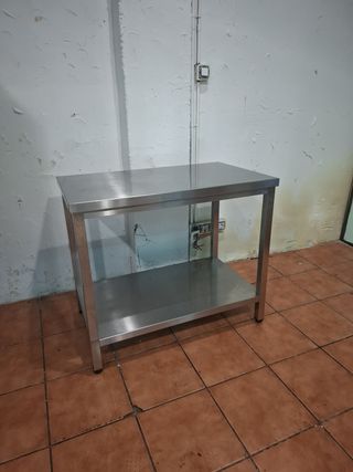 Mesa de acero inoxidable