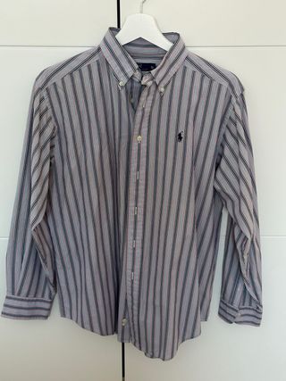 Camicia Polo Ralph Lauren. È una taglia 18 per bambini