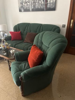 Sofá y 2 sillones en perfecto estado