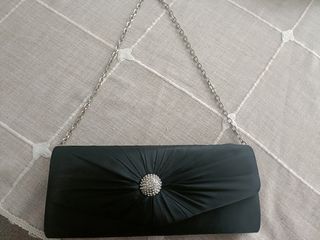 Bolso de fiesta negro con pedrería