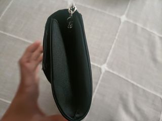 Bolso de fiesta negro con pedrería