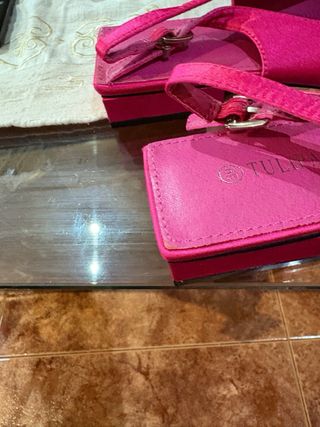 Zapatos de tacón rosa slingback