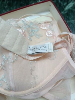 Sujetador y braguita encaje floral beige y rosa 