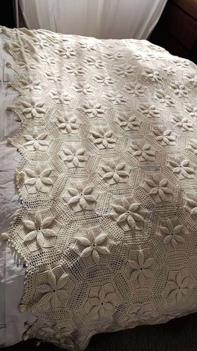 Colcha hecha a mano de perlé