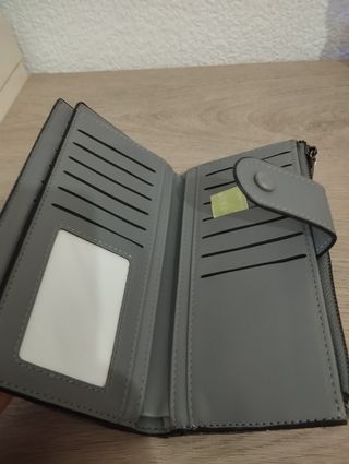 Monedero mujer gris acolchado