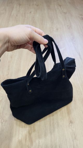 Bolso negro de ante