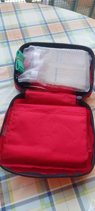 Botiquín de primeros auxilios 