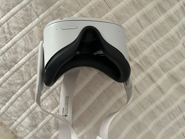 Meta Quest 2 VR Headset y Controles