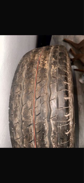 Neumático 215/65 R16C

FIRESTONE 

ESTÁ  NUEVA 
