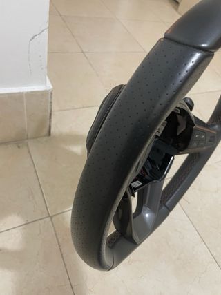 Volante SEAT y Cupra