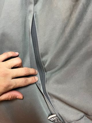 Puff grande gris piel sintética