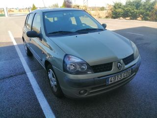 Renault Clio 2002