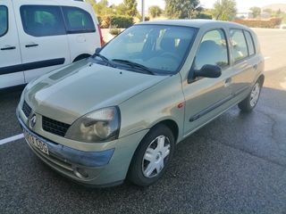 Renault Clio 2002