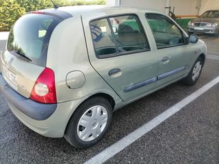 Renault Clio 2002