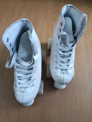 Patines 4 Ruedas Niña Blancos