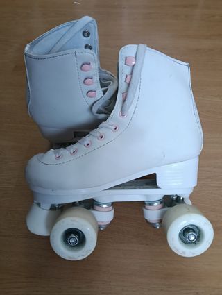 Patines 4 Ruedas Niña Blancos