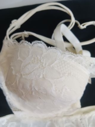 Conjunto sujetador y braguita encaje blanco roto