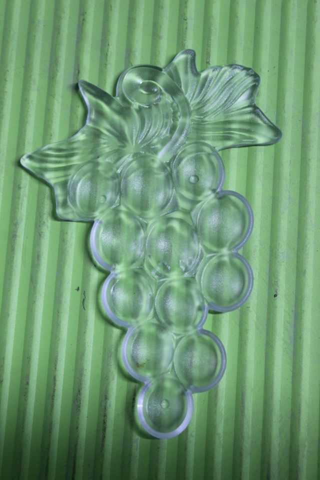 8 platos de uvas de cristal