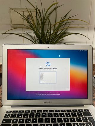 MacBook Air 13,3 (2013) + Cargador