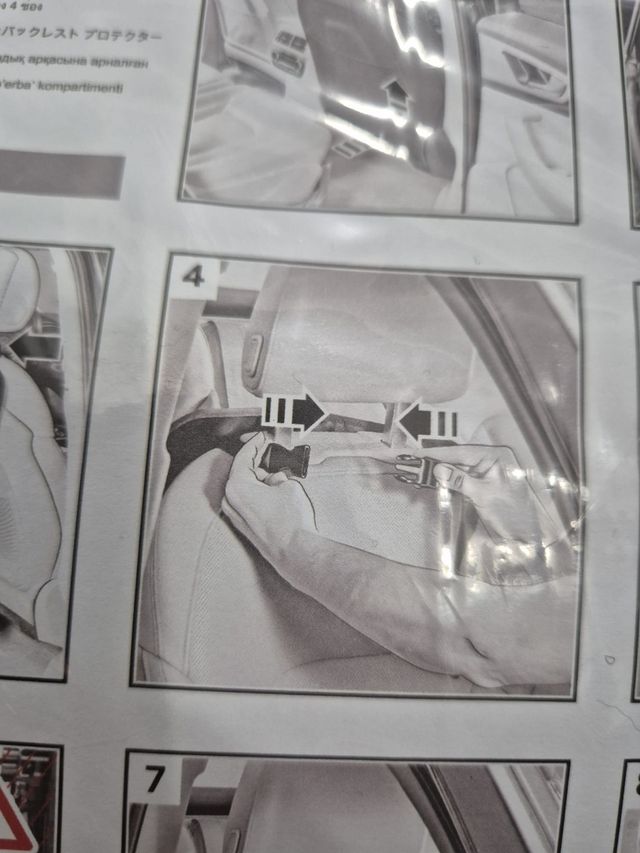 Protector respaldo coche 4 compartimentos. Audi.