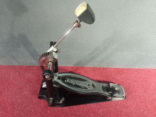 Pedal Bombo Premier Doble Cadena.
