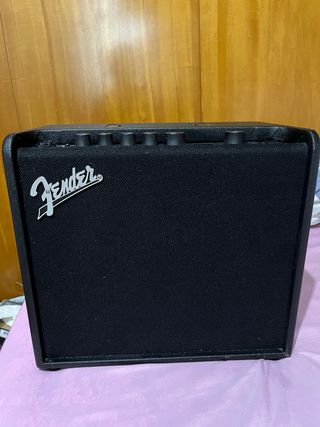 Amplificador Fender Mustang LT25