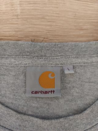 Camiseta Carhartt gris y beige
