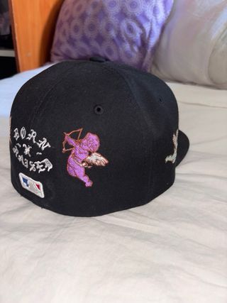Gorra New Era Negra con Cherub
