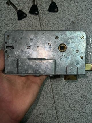 Cerradura de seguridad con 3 llaves