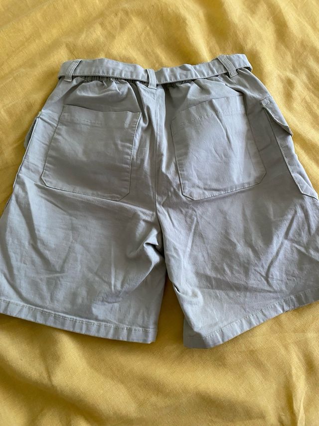 Pantalones cortos cargo con cinturón