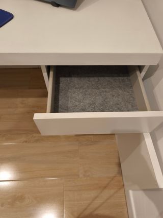 Escritorio Ikea MALM Blanco, muy buen estado.