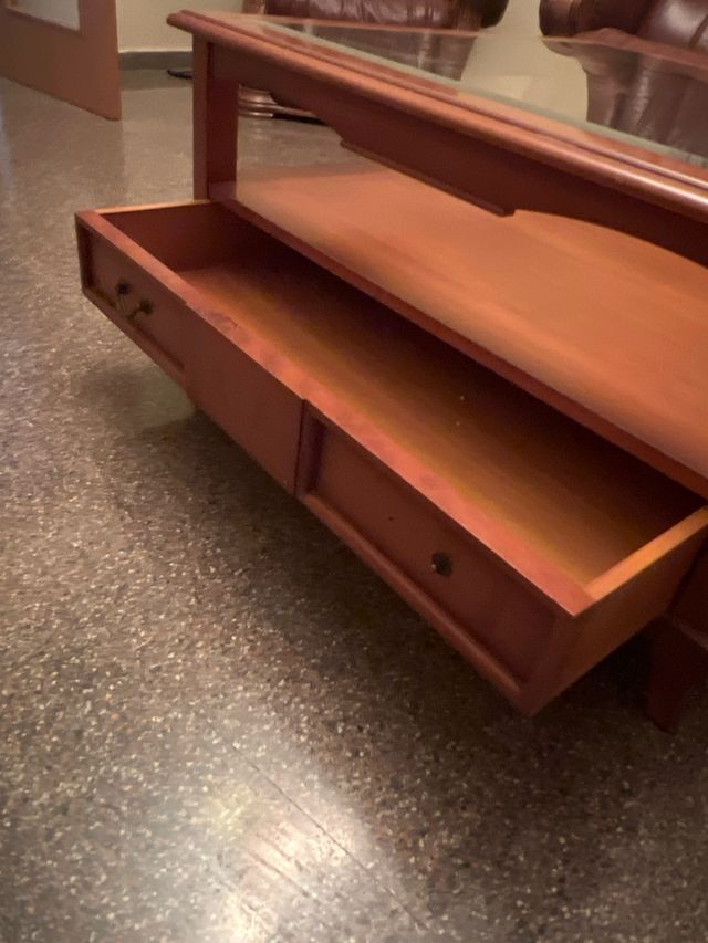 Mesa de centro vintage de madera y cristal