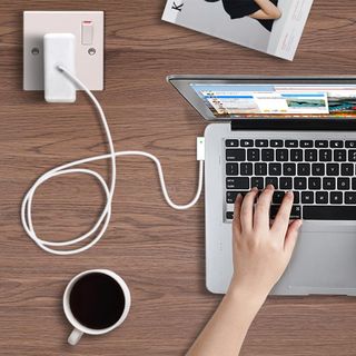 Cargador 85W L-TIP para MacBook Pro
