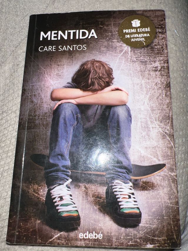 PREMI EDEBÉ 2015: Mentida