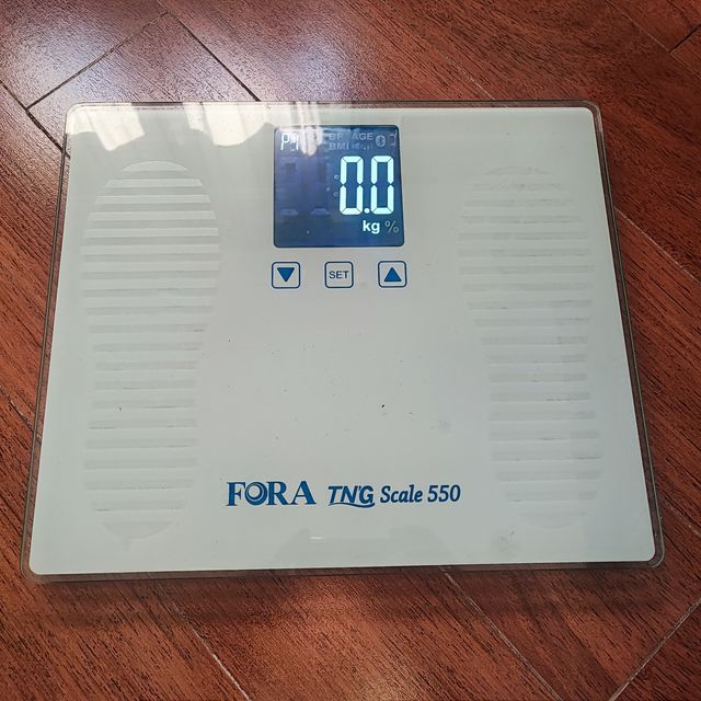 Báscula Digital Bluetooth hasta 249 kg. Marca FORA