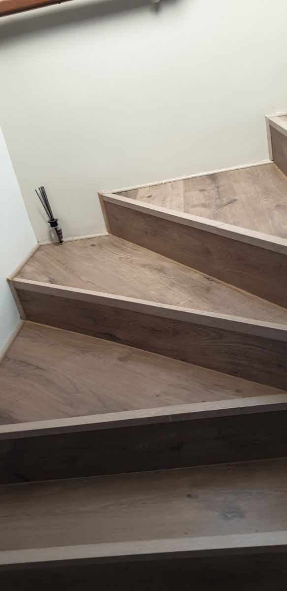 SUELOS LAMINADOS/ REVESTIMIENTOS LIGEROS