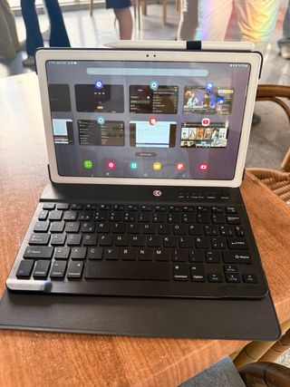 Samsung Galaxy Tab A7 con teclado