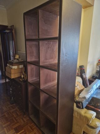 Estantería Banak (Cuero-Ante). Medidas 1,83 x 75 x