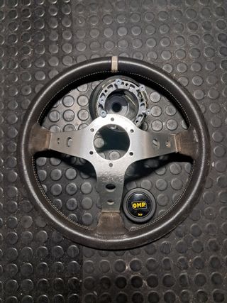 Volante deportivo OMP con piña Volkswagen