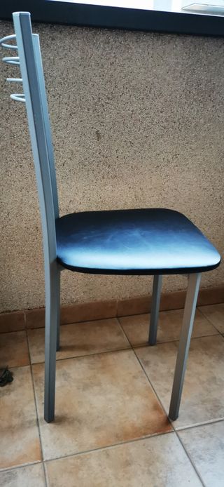 Sillas de cocina metálicas