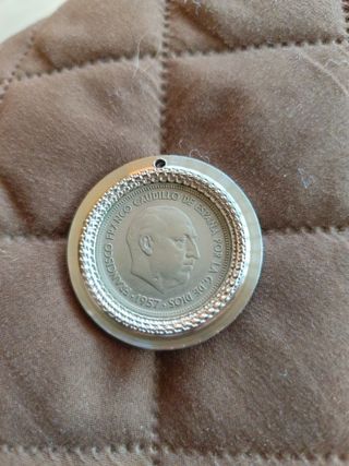 Moneda e Insignia esmaltada Guardia de Franco