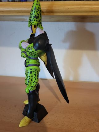 Figura Célula estado de perfección (Dragon Ball Z)