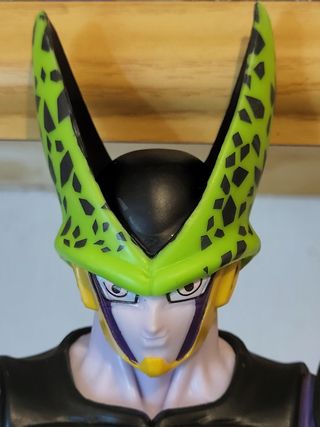 Figura Célula estado de perfección (Dragon Ball Z)